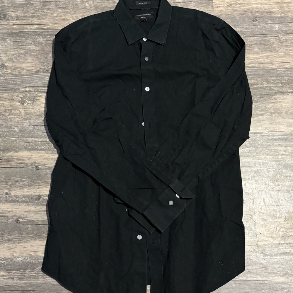 Banana Republic Men's Black Button Down Shirt